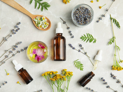 Aromakurse, Kräuterausbildungen, Bachblüten und mehr