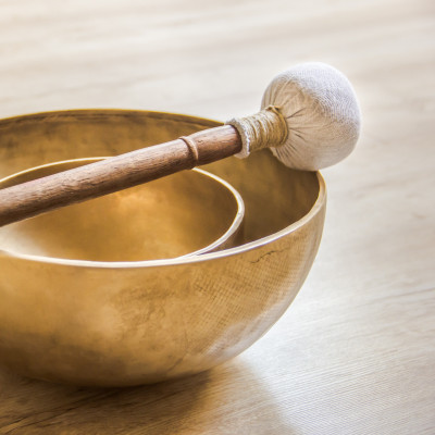 Klangschalen Klangmassage Anwendungen Klangschalen