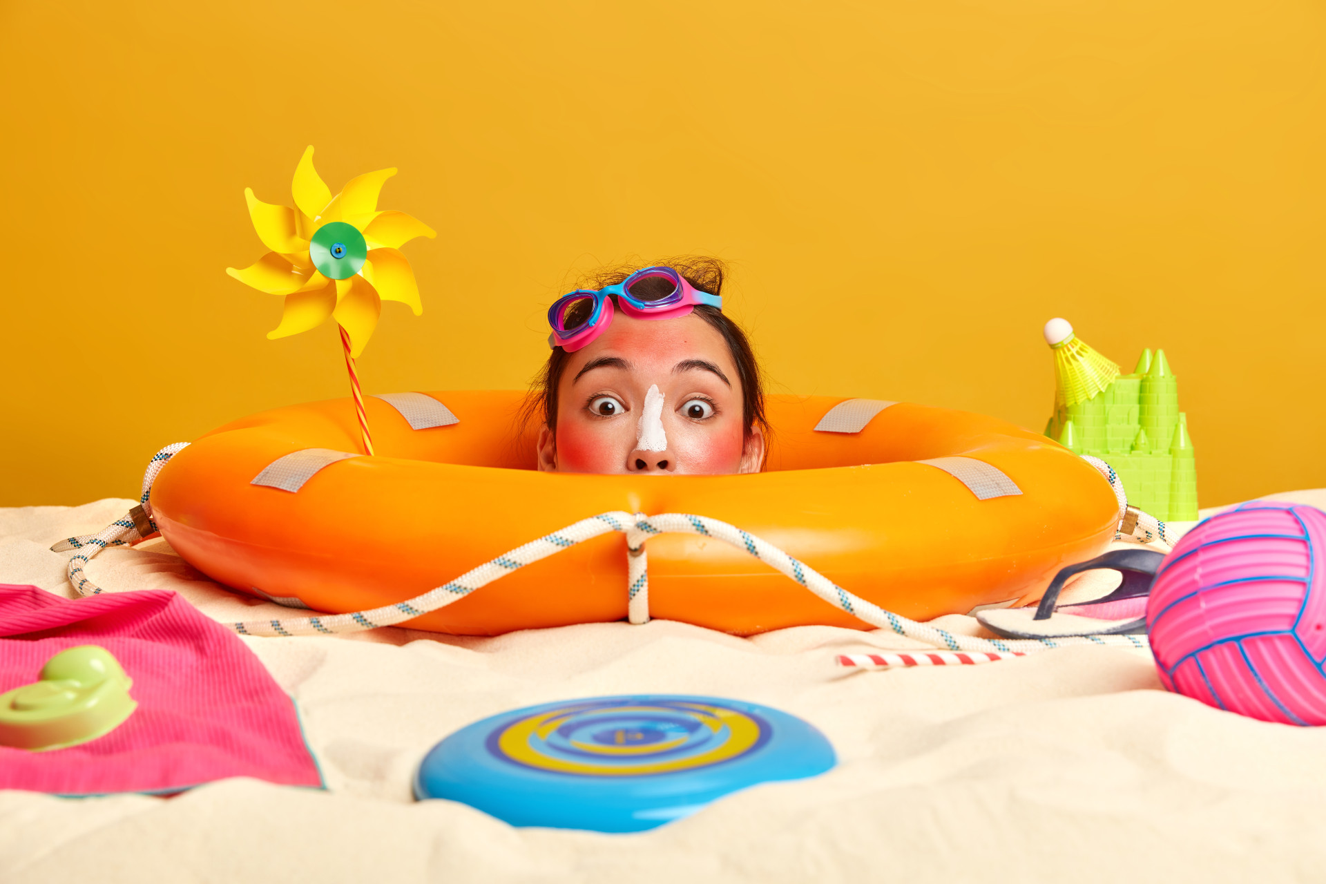 Gefährliche Inhaltsstoffe in Sonnencremes - Alternativen, Strahlenschutzöl & DIY-Rezept