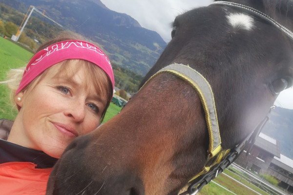 Martina Klinger mit Pferd Martina Klinger mit Pferd