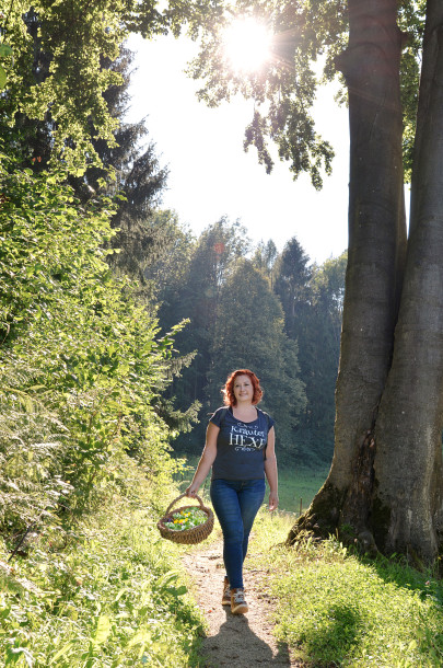 Kraeuterwerkstatt_Tina Poller_Portrait 04 Kraeuterwerkstatt_Tina Poller_Portrait 04