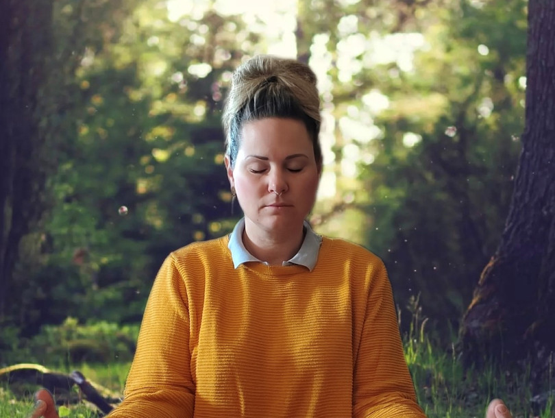 Tanja Huber - begeisterte Absolventin der Dipl. Klangpunktur Praktiker/in Tanja Huber - begeisterte Absolventin der Dipl. Klangpunktur Praktiker/in