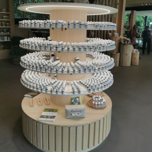 Eine große Auswahl an ätherischen Ölen bei feeling Eine große Auswahl an ätherischen Ölen bei feeling