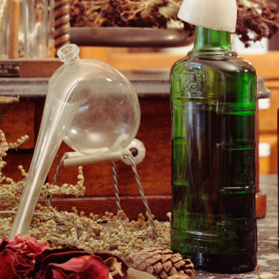 Heilpflanzen und Alchemie Heilpflanzen und Alchemie | Online-Infoabend: Zert. Ganzheitliche Phylak Spagyrik-Ausbildung