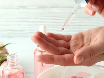 Die 9 Must-Have Hydrolate (Pflanzenwässer) für Gesundheit, Schönheit & Wohlbefinden