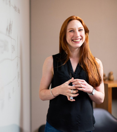 Frau Arbeit glücklich