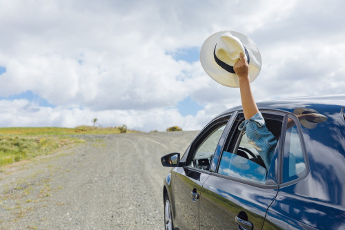 Ätherische Öle im Auto zur Erfrischung und Konzentration bei Sommerfahrten
