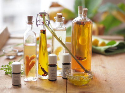 Die 5 wichtigsten ätherischen Öle für die Hausapotheke