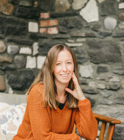 Kristina's Erfolgsstory - von der von der Kräuterleidenschaft zur eigenen Natur-Praxis