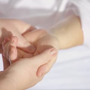 Aromakörperarbeit Hand Aromakörperarbeit Hand