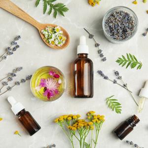 Bachblütenmischung, Öl, Blüten - AdobeStock New Africa Bachblütenmischung, Öl, Blüten - AdobeStock New Africa