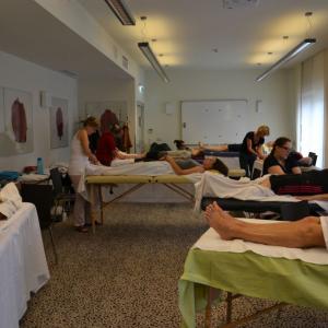 Aroma-Körperarbeit Aroma-Körperarbeit