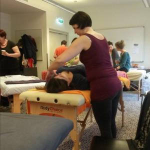 Dipl. Kinesiologin - Touch for Health Kurs Dipl. Kinesiologin - Touch for Health Kurs