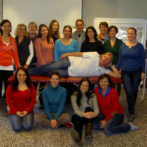 Dipl. Kinesiologin - Touch for Health Kursteilnehmerinnen Dipl. Kinesiologin - Touch for Health Kursteilnehmerinnen