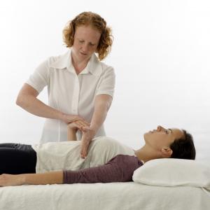 Dipl. Kinesiologin - Touch for Health Dipl. Kinesiologin - Touch for Health