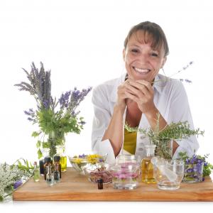 Heilkräuterpädagogik - Ausbildung zur Dipl. Kräuterpädadogin und Kräuterfachfrau - AdobeStock cynoclub Heilkräuterpädagogik - Ausbildung zur Dipl. Kräuterpädadogin und Kräuterfachfrau - AdobeStock cynoclub