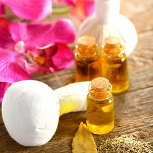 Heilkräuterpädagogik - Aromatherapie und Öle - Fotolia