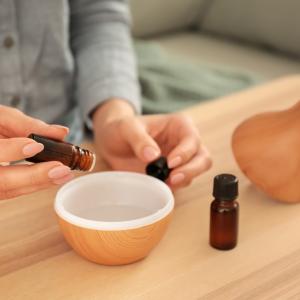 Aromatherapie Ätherische Öle, Komplementäre Pflege  - AdobeStock Pixel Shot