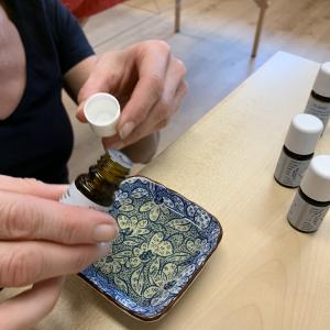 Aromaeinreibungen - Wickel und Kompressen Kurs Aromaeinreibungen - Wickel und Kompressen Kurs
