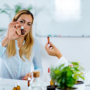 Professionelle Bachblütenberatung - AdobeStock Microgen Professionelle Bachblütenberatung - AdobeStock Microgen