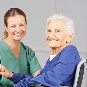 Patientin mit Ärztin - Fotolia