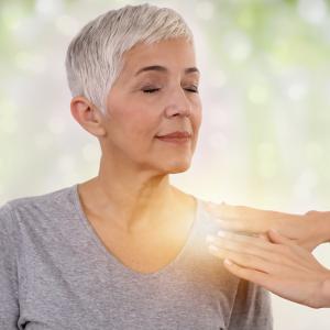 Weiterbildung Komplementäre Pflege - Therapeutic Touch - AdobeStock Glisic Albina Weiterbildung Komplementäre Pflege - Therapeutic Touch - AdobeStock Glisic Albina