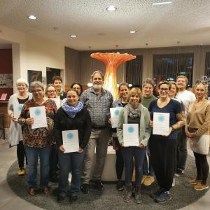 Zeugnisübergabe Seminar Chakrentherapie 