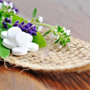 AdobeStock: Schüssler Salze für die Frauengesundheit AdobeStock: Schüssler Salze für die Frauengesundheit