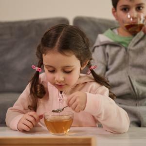 AdobeStock Taras Grebinets_Kräuter für die Kindergesundheit  AdobeStock Taras Grebinets_Kräuter für die Kindergesundheit