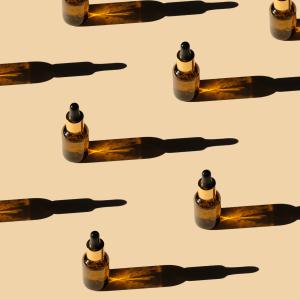 AdobeStock_the_mist _ Schattenarbeit mit ätherischen Ölen in der Psycho-Aromatherapie