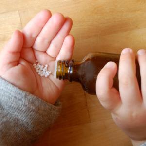 AdobeStock_thingamajiggs_Homöopathie Hausapotheke für Kinder - Onlinekurs