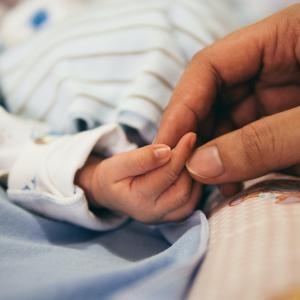 Natürliche Babypflege, Hautpflege und Windelpflege für Babys lernen