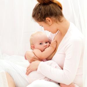 Adobe Stock Svetlana Fedoseeva - Ganzheitliche Babypflege Adobe Stock Svetlana Fedoseeva - Ganzheitliche Babypflege