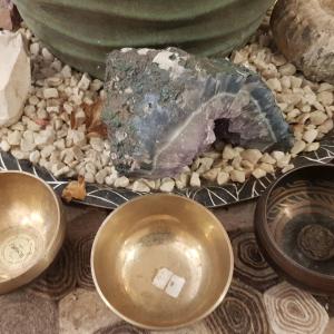 verschiedene Klangschalen - Grundaubildung Klangmassage Oktober 2023 verschiedene Klangschalen - Grundaubildung Klangmassage Oktober 2023