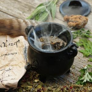 Räucherkurs Online - Räuchern mit heimischen Kräutern Harzen Rezepte TEM, Fotocredit: behewa AdobeStock